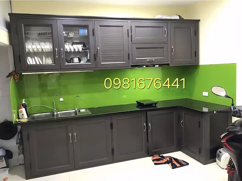 tủ bếp nhôm kính màu ghi xám long b iên hà nội