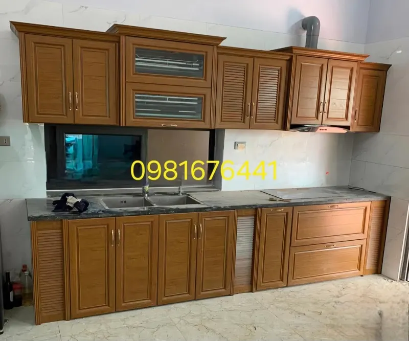 Tủ bếp nhôm giả gỗ chữ I đẹp cho căn hộ nhỏ