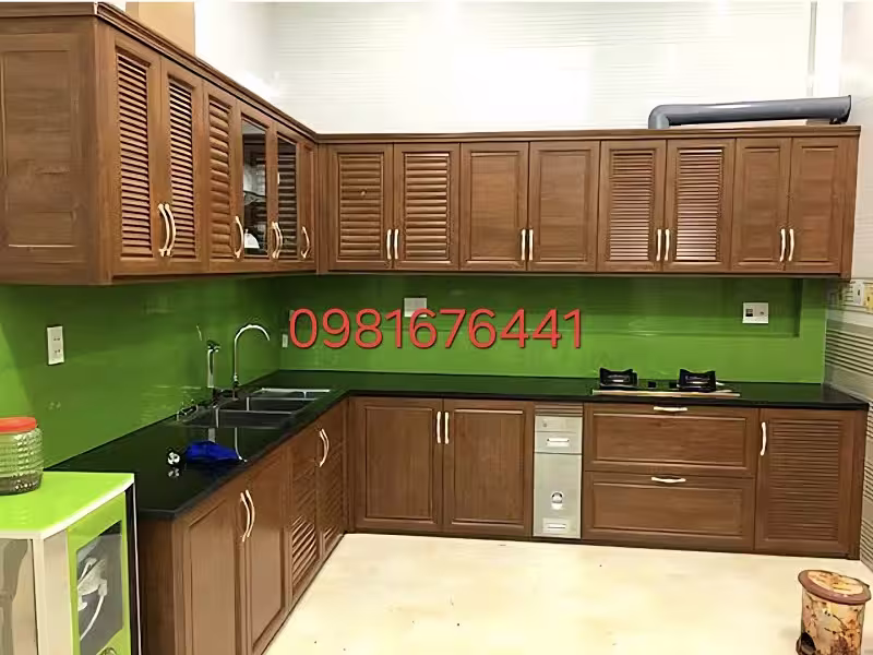 Tủ Bếp Nhôm Kính phù hợp với cả không gian bếp nhỏ và lớn.