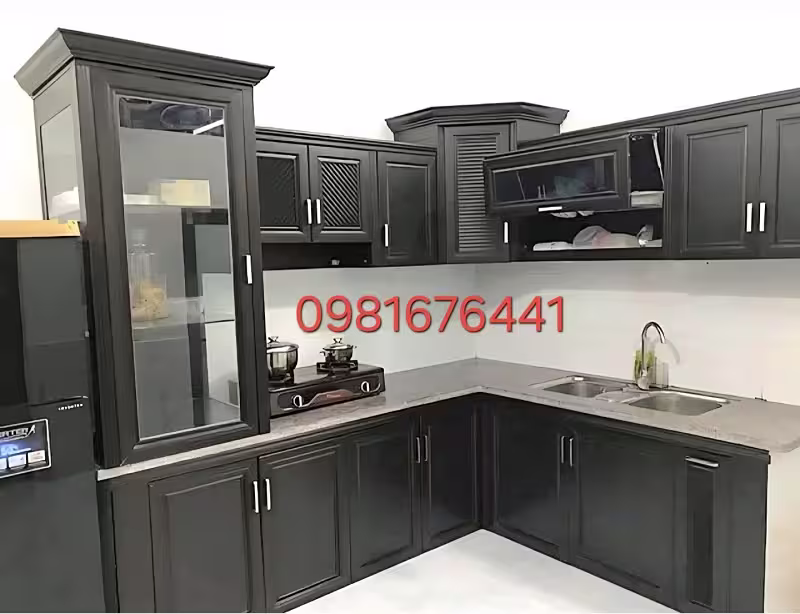 Tủ Bếp Nhôm Kính màu đen là biểu tượng của sự mạnh mẽ