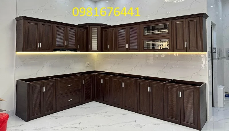 Tủ bếp nhôm giả gỗ Hà Nội chất lượng cao mẫu đẹp hiện đại