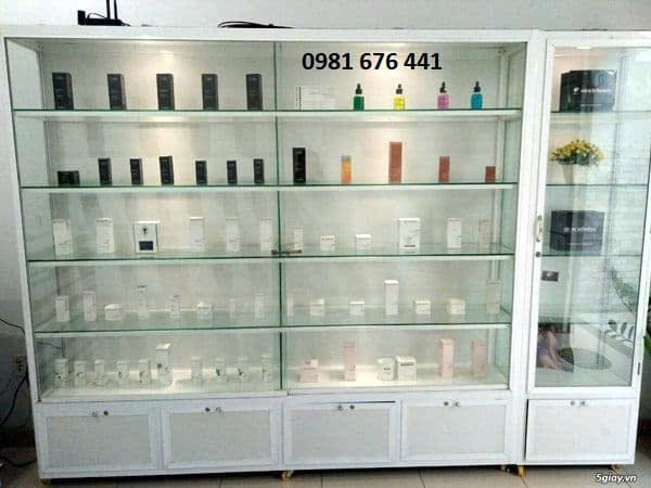 tủ nhôm kính 2 tu nhom kinh trung bay 4